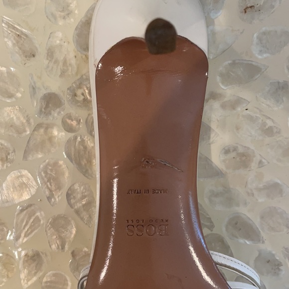 White Hugo Boss kitten heels - Picture 5 of 6